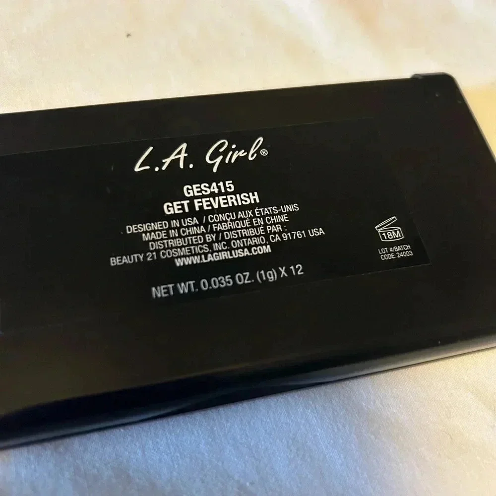 LA‎ Girl eyeshadow palette